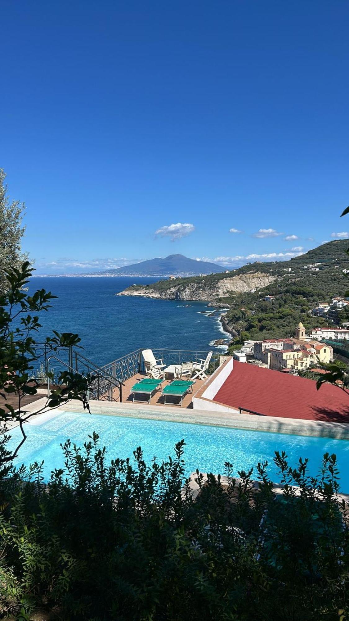 La Fenice -White House- Homeinsorrento- マッサ・ルブレンセ エクステリア 写真